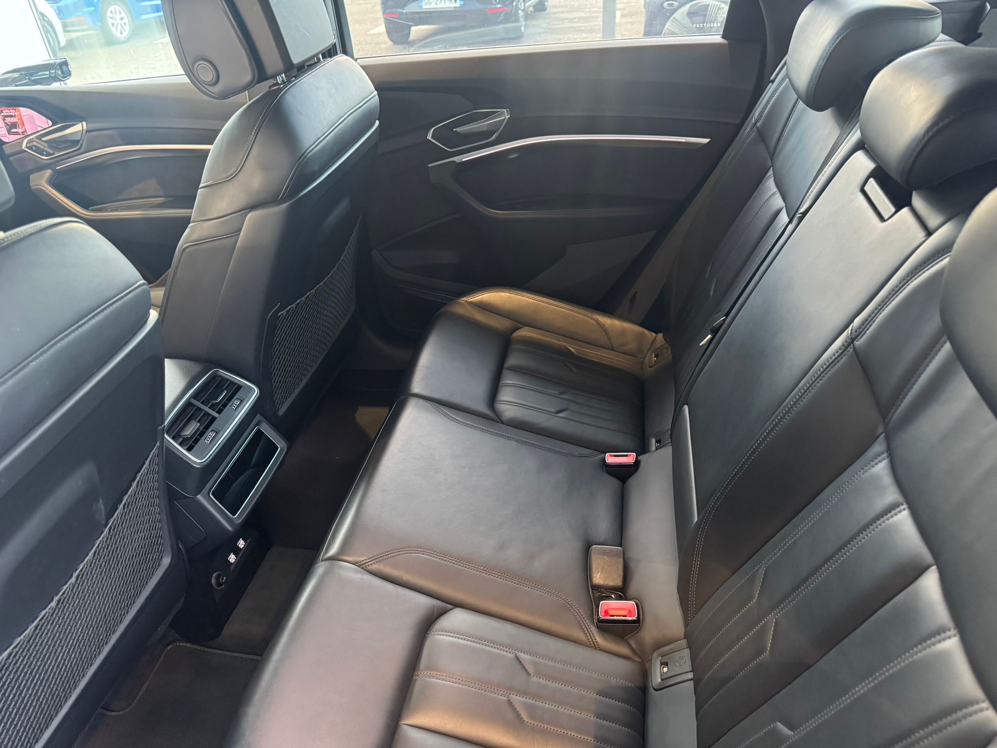 
								2021 AUDI E-TRON full									