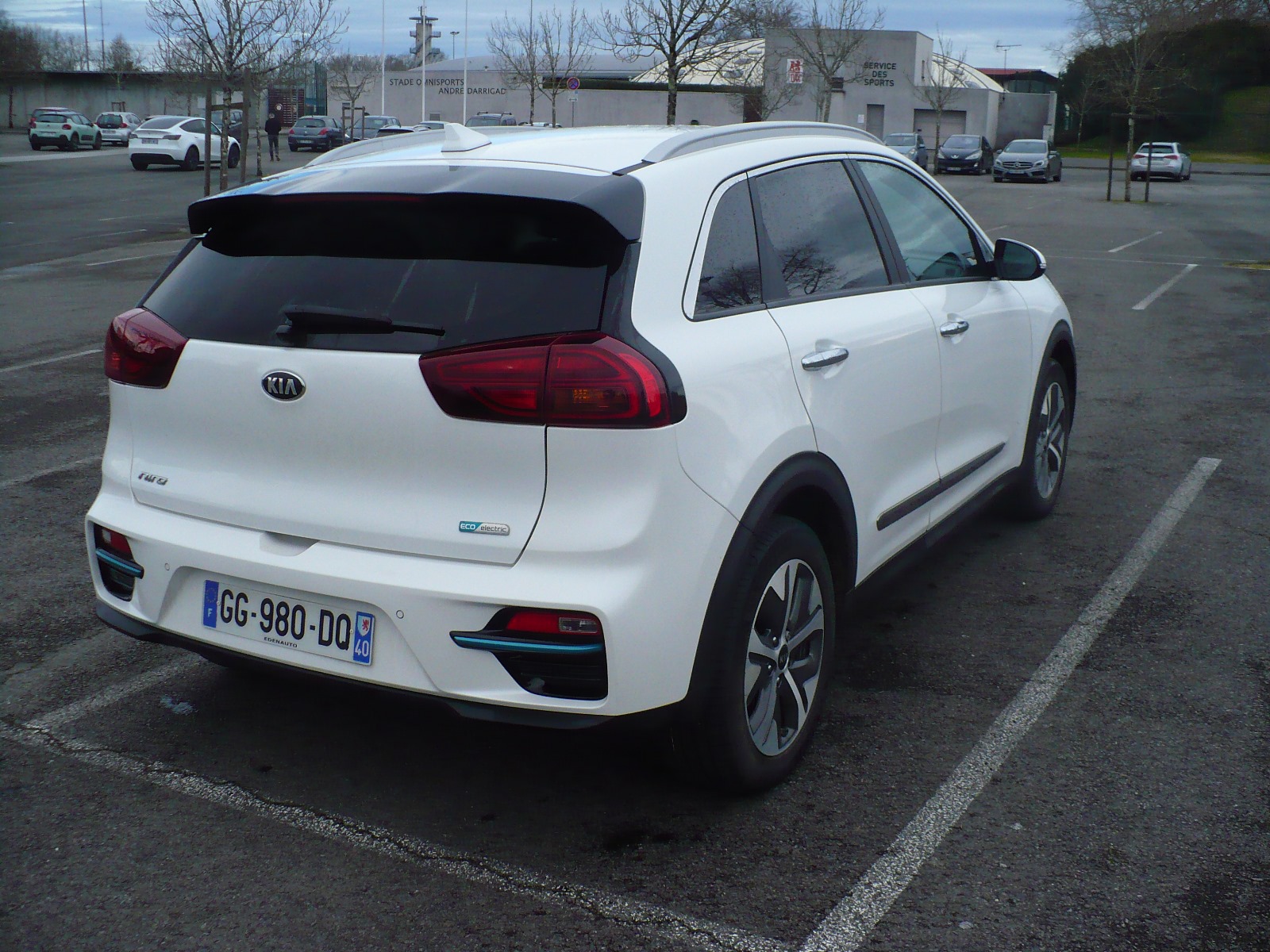
								KIA E-NIRO (2) ELECTRIQUE 204 DESIGN 64 KWH full									